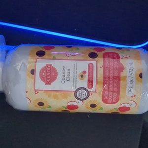 Scarlet sunflower counter clean